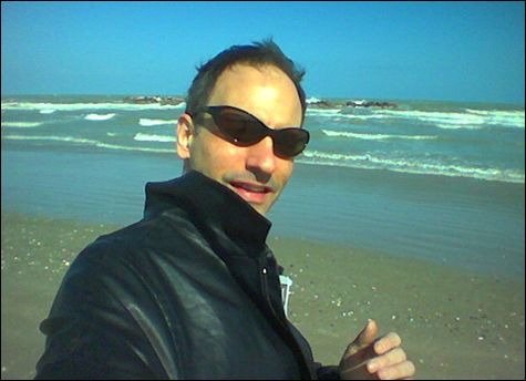 inside_erik_onbeach[1]